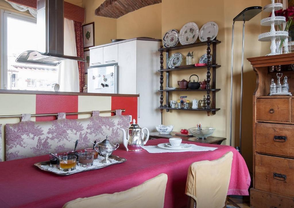 B&B La Torretta Di Via Tassis Bergamo Bagian luar foto